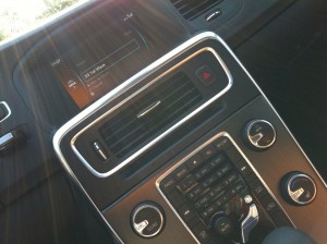 2012 Volvo S60 T5 (console)