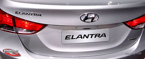 1106_hyundai_elantra_limited