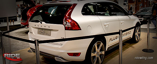 1302-volvo-xc60-hybrid